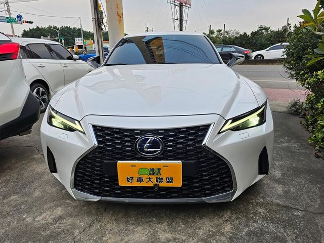 LEXUS凌志 IS 300H  第3張相片