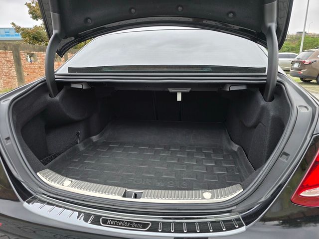 M-BENZ賓士 E300  第10張相片