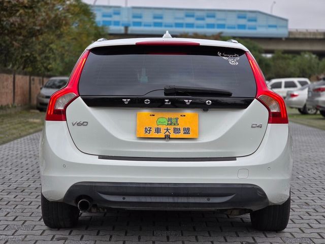 VOLVO富豪 V60  第4張相片