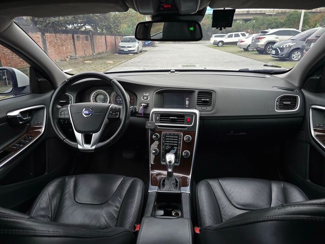 VOLVO富豪 V60  第6張相片