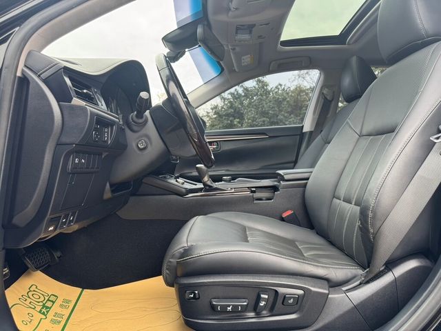 LEXUS凌志 ES200  第9張相片