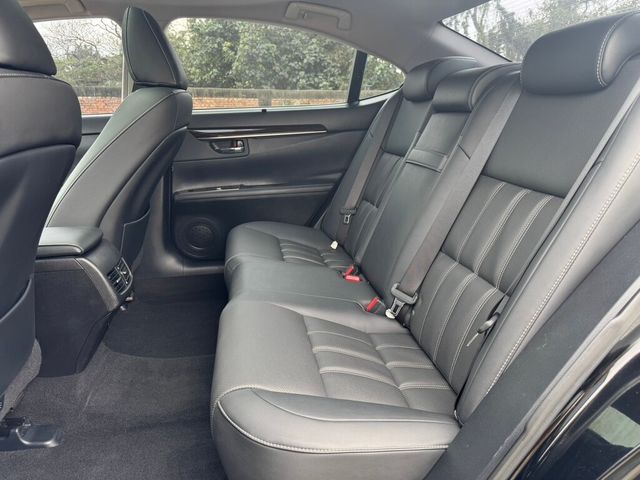 LEXUS凌志 ES200  第10張相片