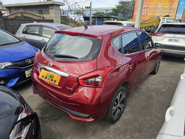 NISSAN日產 TIIDA  第2張相片