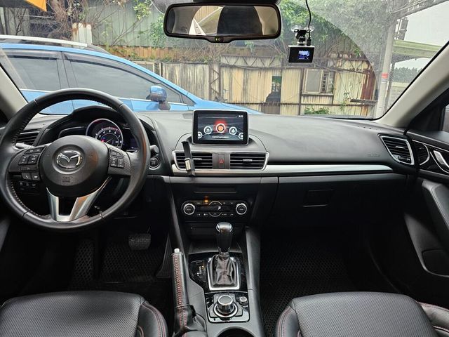 MAZDA馬自達 MAZDA 3  第6張相片