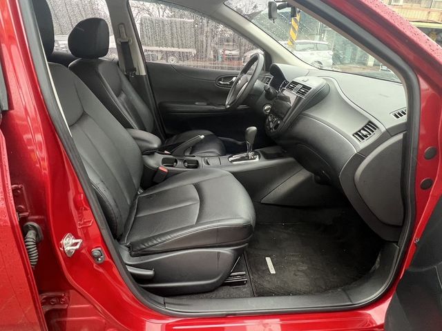 NISSAN日產 TIIDA  第7張相片