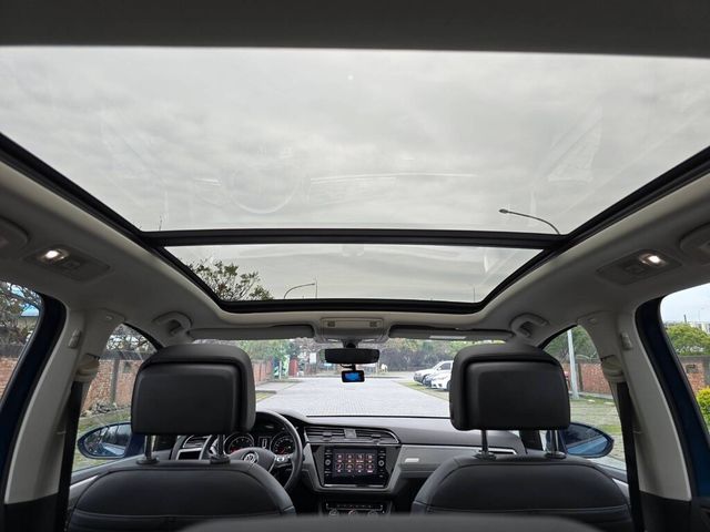 VOLKSWAGEN福斯 TOURAN  第9張相片