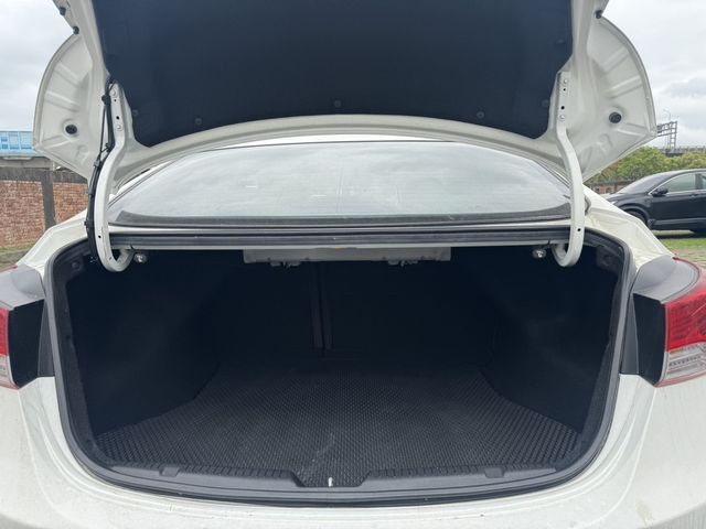 HYUNDAI現代 ELANTRA  第19張相片