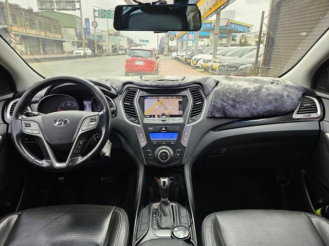 HYUNDAI現代 SANTA FE  第11張相片