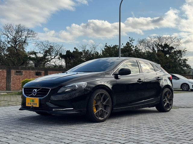 VOLVO富豪 V40  第1張相片