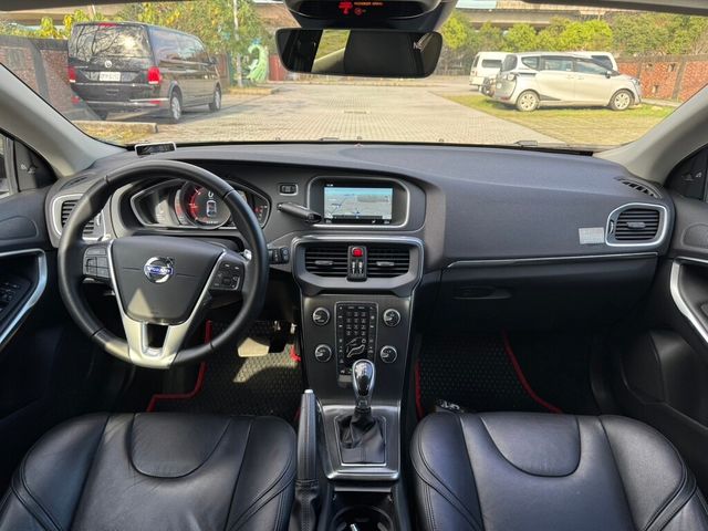 VOLVO富豪 V40  第11張相片