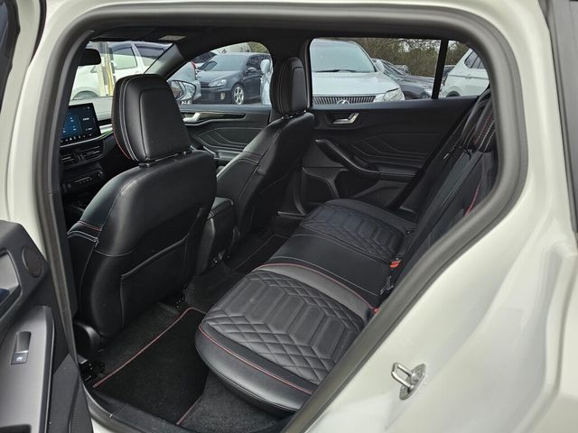 FORD福特 FOCUS ST WAGON  第10張相片