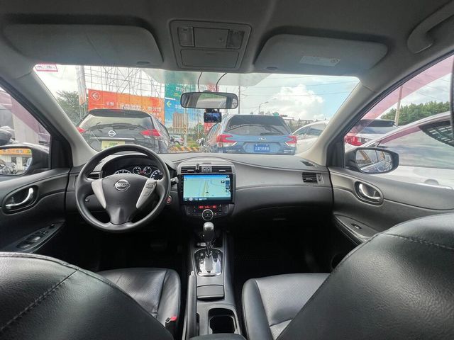 NISSAN日產 TIIDA  第6張相片