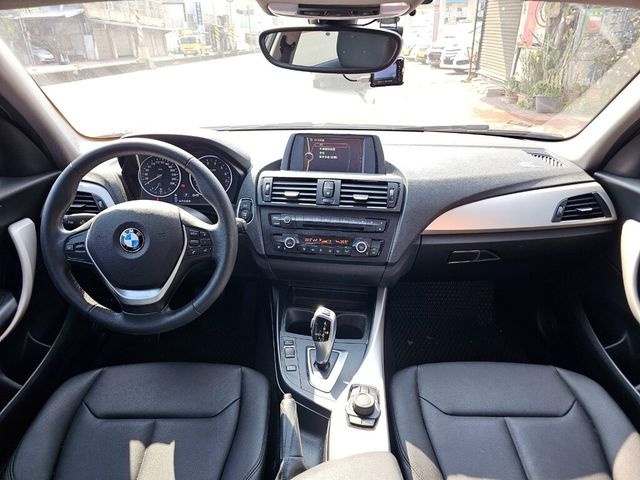 BMW寶馬 116I  第6張相片