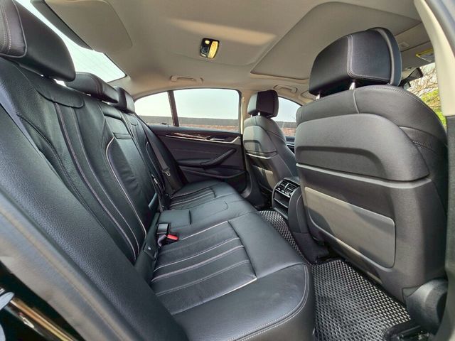 BMW寶馬 530  第13張相片