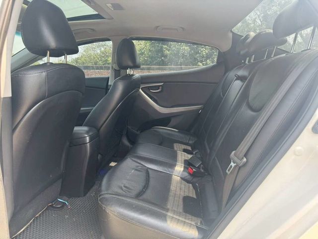 HYUNDAI現代 ELANTRA  第9張相片