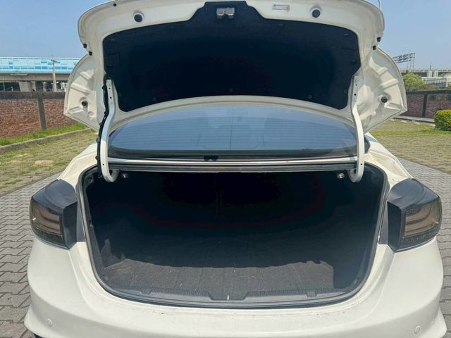 HYUNDAI現代 ELANTRA  第11張相片