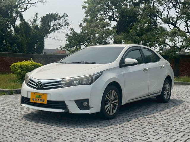 TOYOTA豐田 ALTIS  第1張相片