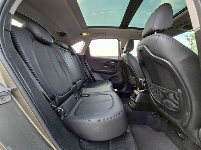 BMW寶馬 220I  第11張相片