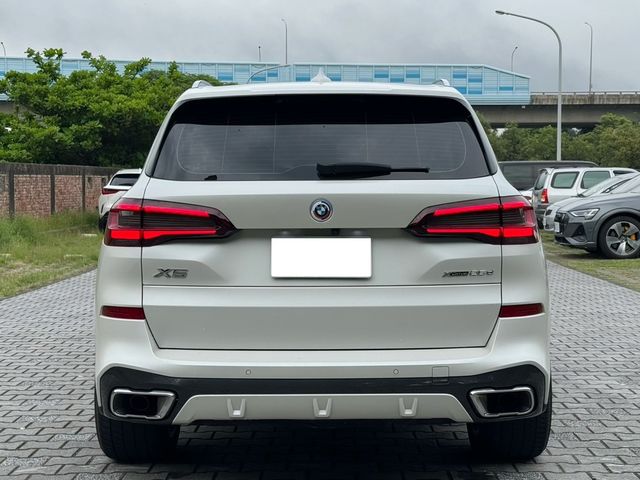 BMW寶馬 X5 XDRIVE25D  第4張相片
