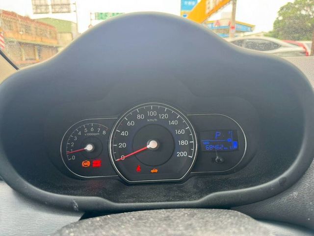 HYUNDAI現代 I10  第5張相片