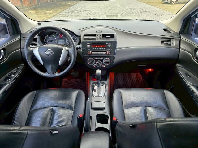 NISSAN日產 TIIDA  第6張相片