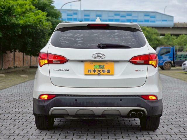 HYUNDAI現代 SANTA FE  第4張相片