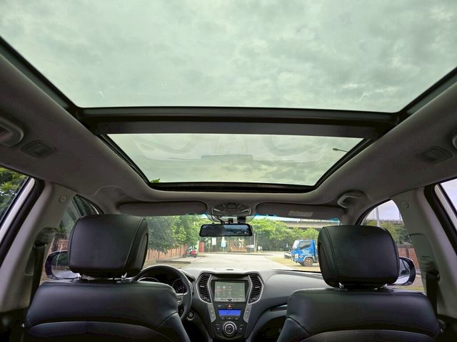 HYUNDAI現代 SANTA FE  第9張相片