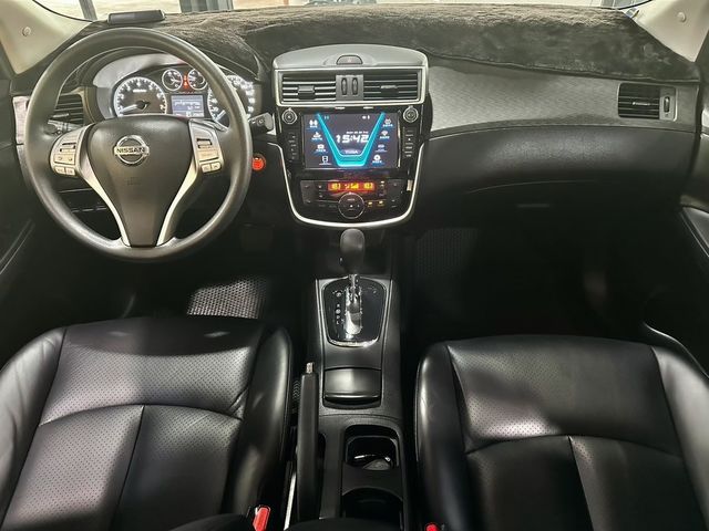 NISSAN日產 TIIDA  第5張相片