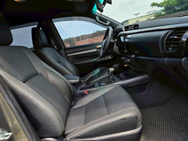 TOYOTA豐田 HILUX  第8張相片