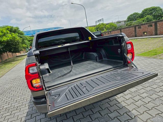 TOYOTA豐田 HILUX  第15張相片