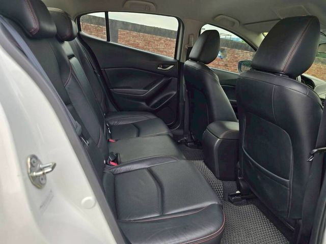 MAZDA馬自達 MAZDA 3  第10張相片