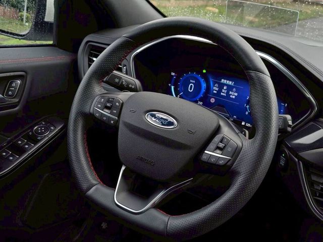 FORD福特 KUGA  第7張相片