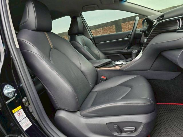 TOYOTA豐田 CAMRY HYBRID  第9張相片