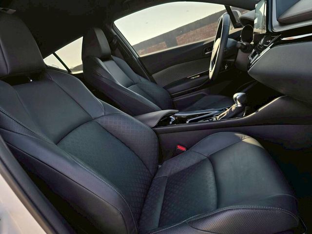 TOYOTA豐田 C-HR  第7張相片