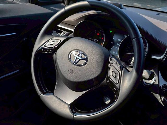TOYOTA豐田 C-HR  第9張相片