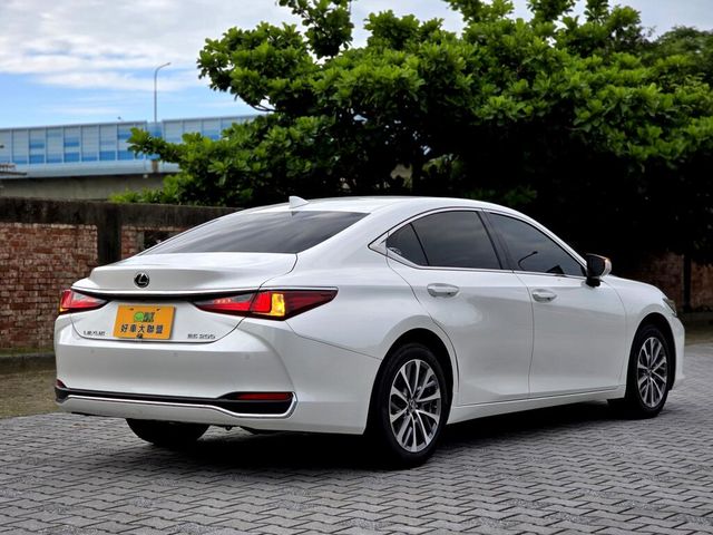 LEXUS凌志 ES200  第2張相片