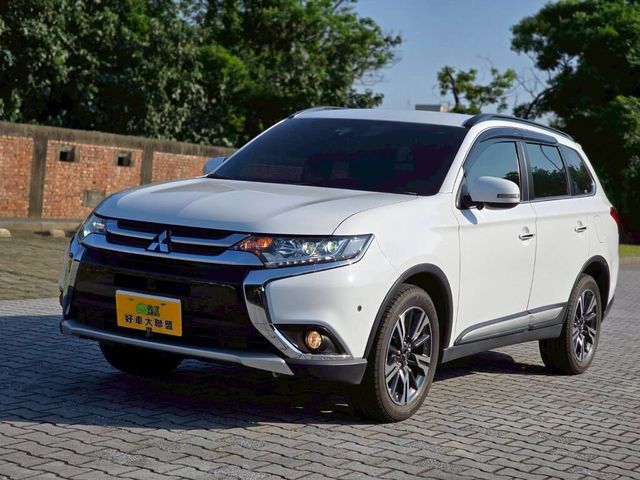 MITSUBISHI三菱 OUTLANDER  第1張相片
