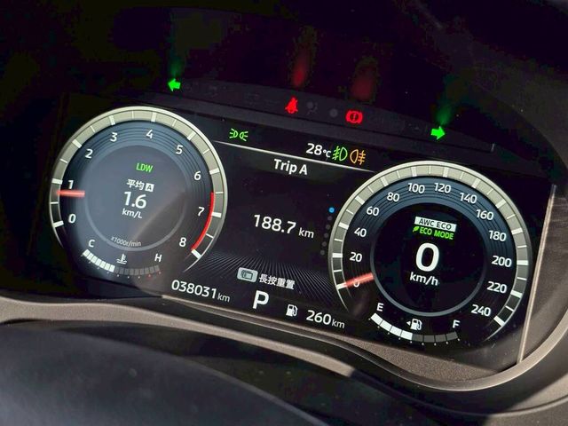 MITSUBISHI三菱 OUTLANDER  第5張相片