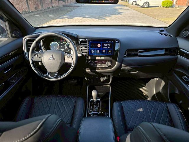 MITSUBISHI三菱 OUTLANDER  第6張相片
