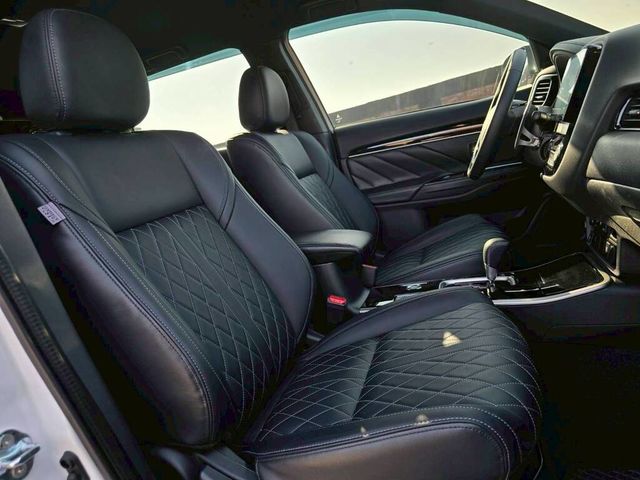 MITSUBISHI三菱 OUTLANDER  第9張相片