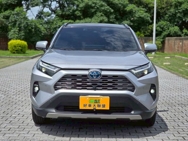 TOYOTA豐田 RAV4  第3張相片