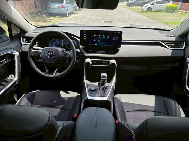 TOYOTA豐田 RAV4  第6張相片