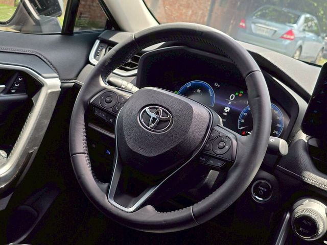 TOYOTA豐田 RAV4  第9張相片