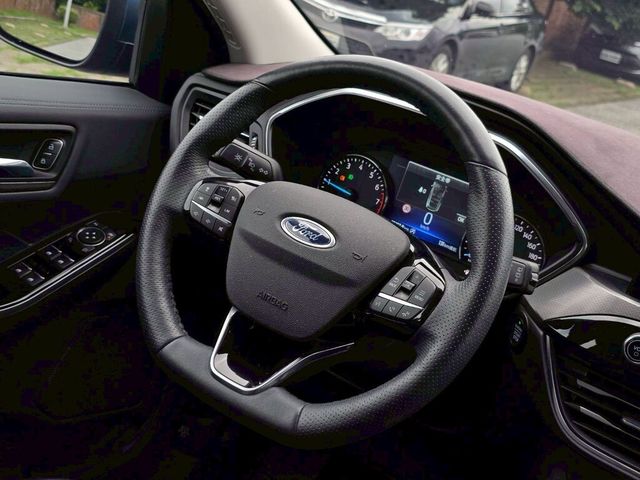 FORD福特 KUGA  第11張相片