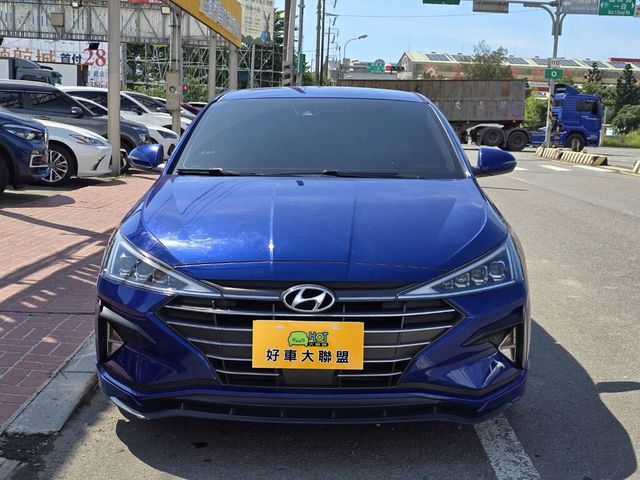 HYUNDAI現代 ELANTRA  第3張相片