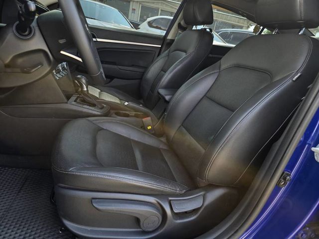 HYUNDAI現代 ELANTRA  第10張相片