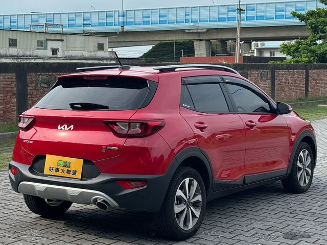 KIA起亞 STONIC  第2張相片