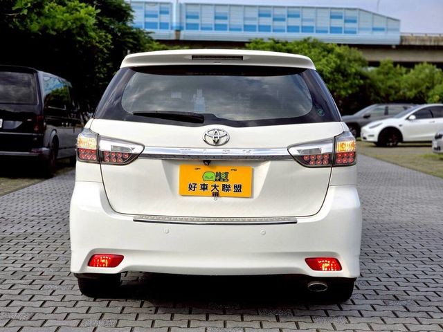 TOYOTA豐田 WISH  第3張相片