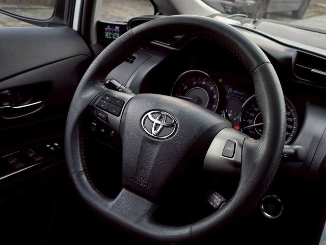 TOYOTA豐田 WISH  第7張相片