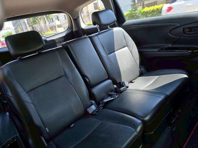 TOYOTA豐田 WISH  第7張相片